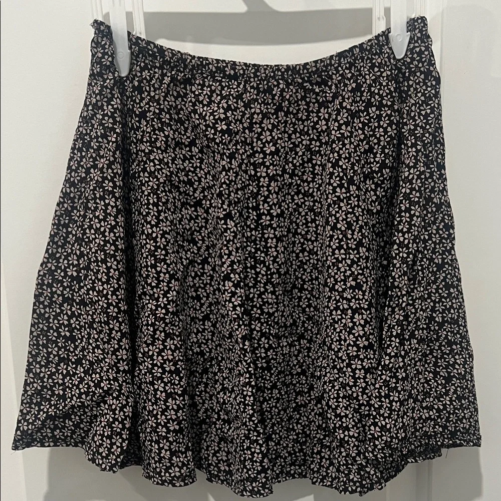 Brandy Melville Black and‎ Cream Floral Skirt, One Size